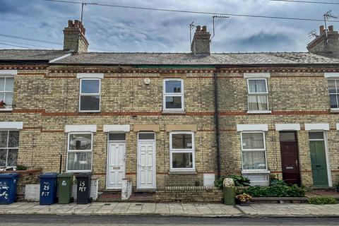 3 bedroom terraced house to rent, Petworth Street, Cambridge CB1