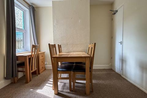 3 bedroom terraced house to rent, Petworth Street, Cambridge CB1
