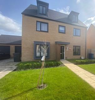 5 bedroom detached house to rent, Canute Close, Cambridge CB24