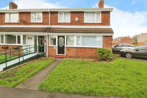 Blyth - 3 bedroom end of terrace house to rent