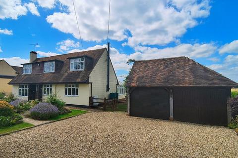 5 Mount End, Theydon Mount, Epping, CM16 7PS