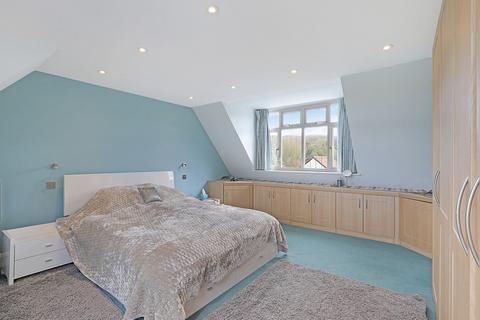 5 Mount End, Theydon Mount, Epping, CM16 7PS