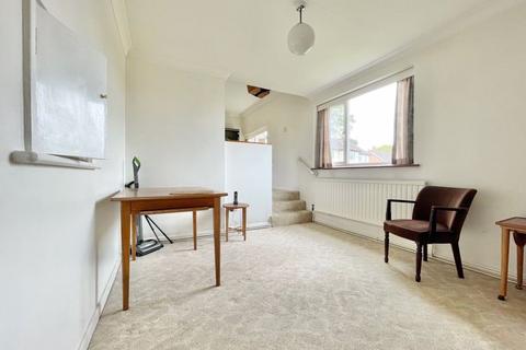 32 Rosehill, Claygate, Esher, KT10 0HL