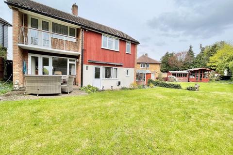 32 Rosehill, Claygate, Esher, KT10 0HL