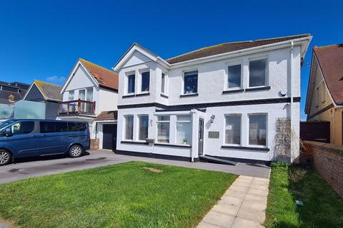 4 bedroom detached house for sale, Marine Parade East, Lee-On-The-Solent, PO13