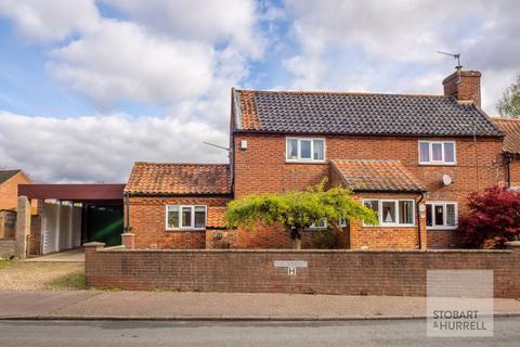 3 bedroom semi-detached house for sale, The Street, Norwich NR13