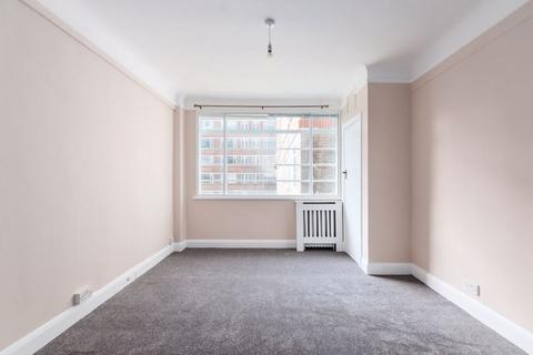 1 bedroom apartment to rent, Du Cane Court Balham High Road SW17 7JJ