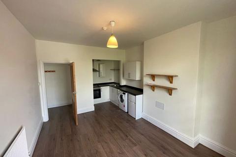 1 bedroom flat to rent, Claremont Gardens, Fern Avenue, Carrington, Nottingham, NG5 1BE