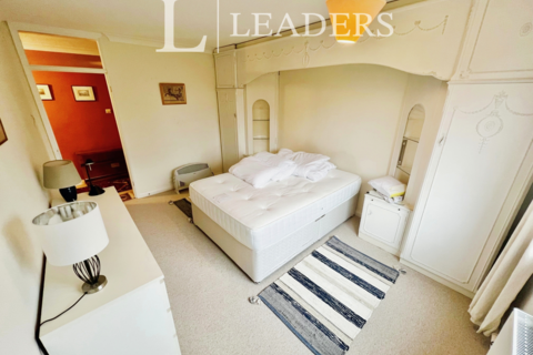 2 bedroom flat to rent, Westberry Court, Cambridge