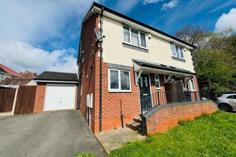 2 bedroom semi-detached house to rent, The Farthings, Dudley, DY2 8XY