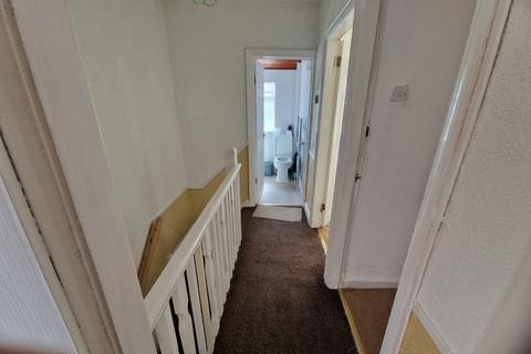 3 bedroom link detached house to rent, Argyll Road, Chadderton OL9