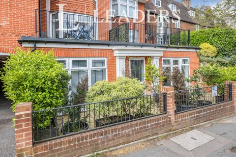 2 bedroom flat to rent, London Road, Sevenoaks, TN13