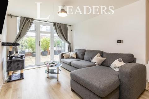 2 bedroom flat to rent, London Road, Sevenoaks, TN13