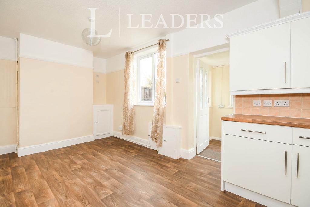 Titchfield Avenue, Mansfield Woodhouse 3 bed semidetached house £850 pcm (£196 pw)