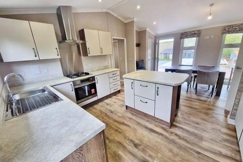 2 bedroom park home for sale, Swindon Lane, Cheltenham GL50