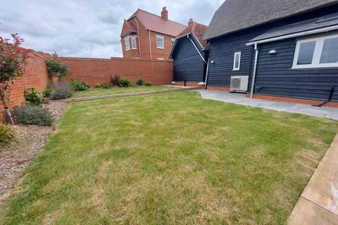 3 bedroom detached house to rent, The Grain Store, Lane Farm, Tebworth