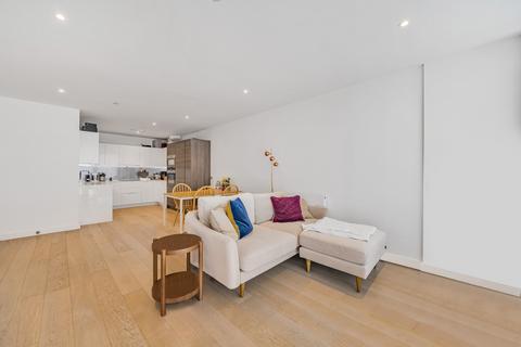 3 bedroom apartment for sale, River Gardens Walk London SE10
