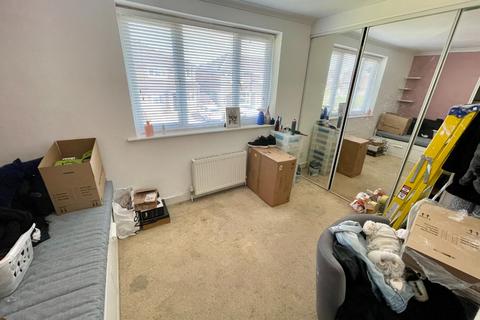 19 Hazelwood Close, Luton, LU2 8AR