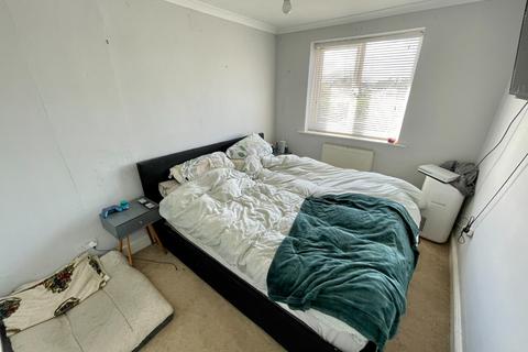 19 Hazelwood Close, Luton, LU2 8AR