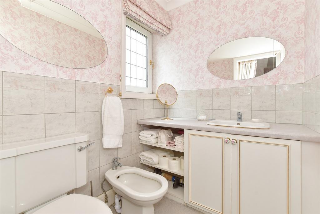 En-Suite Cloakroom