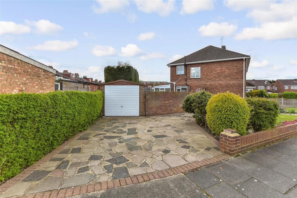 Driveway/Parking