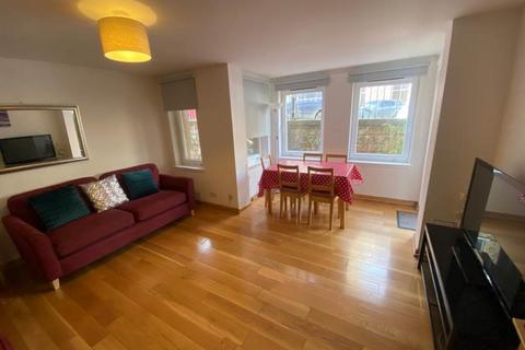 2 bedroom house to rent, Gayfield Street, New Town, Edinburgh
