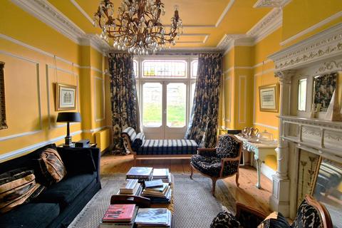 3 Braxted Park, London, SW16 3DW