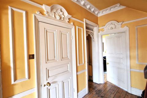 3 Braxted Park, London, SW16 3DW