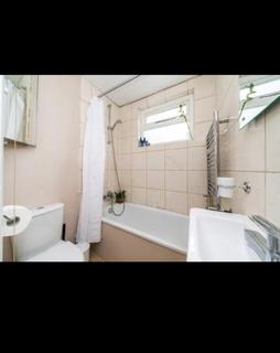 2 bedroom flat to rent, Maude Road, Camberwell, London, SE5 8NY