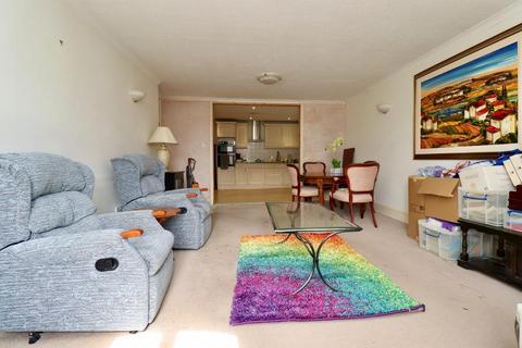 1 bedroom flat for sale, Gardeners Quay, Upper Strand Street, Sandwich, Kent, CT13 9DH