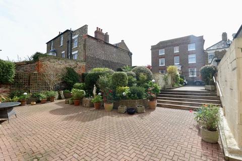 1 bedroom flat for sale, Gardeners Quay, Upper Strand Street, Sandwich, Kent, CT13 9DH