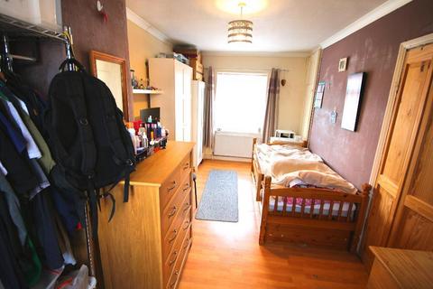 8 Fulwood Avenue, Wembley, HA0 1LT