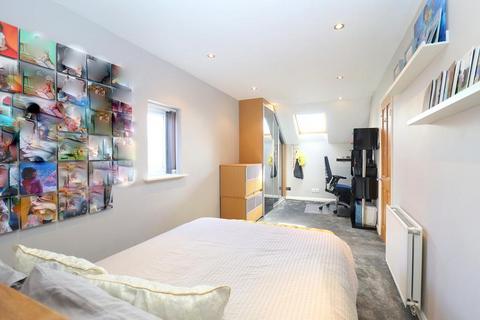 5 bedroom detached house for sale, Spurcroft, Barton Hills, Luton, Bedfordshire, LU3 4EG