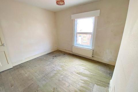 2 bedroom terraced house for sale, May Street, South Luton, Luton, Bedfordshire, LU1 3QX