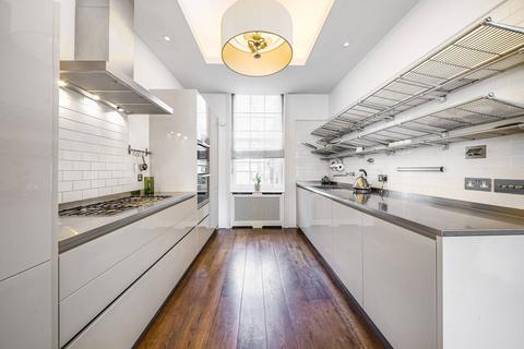 Upper Maisonette, 2 Redcliffe Place, London, SW10 9DD