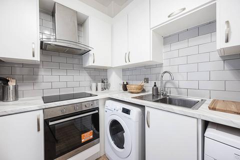 2 bedroom flat for sale, Sylvester Path, Hackney, London, E8