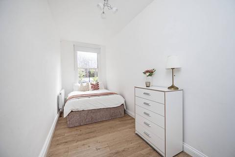 Sylvester Path, Hackney, London, E8
