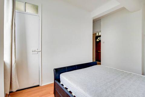 4 bedroom flat to rent, Avenall Road, Highbury, London, N5