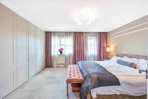 11 Camel Grove, Kingston Upon Thames, KT2 5GR
