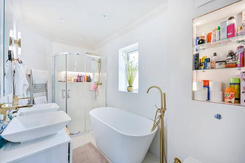 11 Camel Grove, Kingston Upon Thames, KT2 5GR