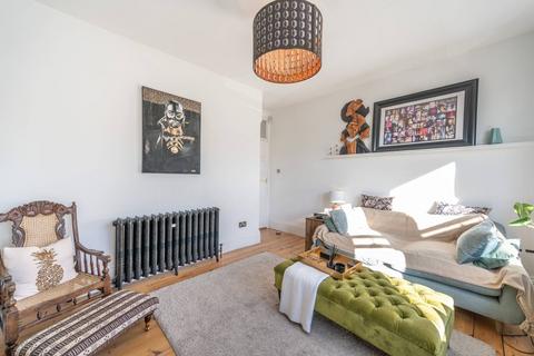 2 bedroom flat to rent, Bramston Road, Kensal Green, London, NW10