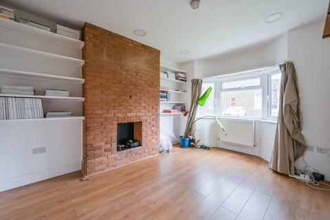2 bedroom flat to rent, Briaris Close, N17, Tottenham, London, N17
