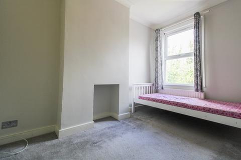 192 Dalmally Road, Croydon, CR0 6LX