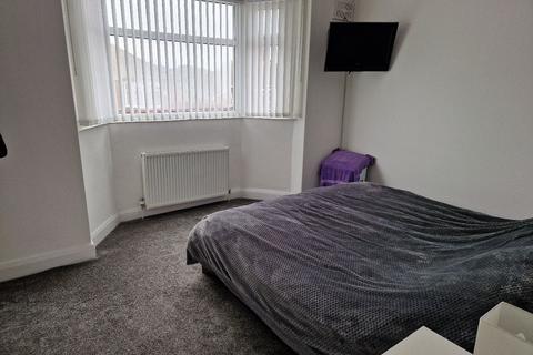 2 bedroom semi-detached house to rent, Newcastle upon Tyne NE15