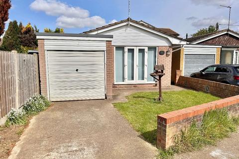 1 bedroom bungalow for sale, Nordland Road, Canvey Island