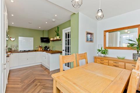 94 Dean Park, Newtongrange, Dalkeith, EH22 4LN