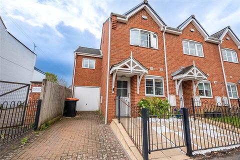 4 bedroom end of terrace house for sale, Dolmans Place, Dunstable LU6