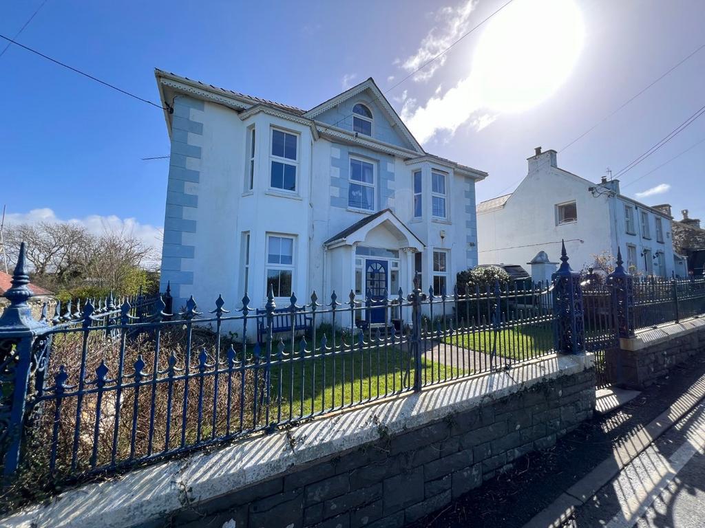 New Quay, Ceredigion, SA45 4 bed detached house for sale £595,000