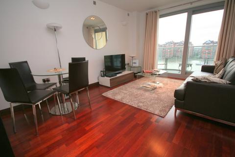 1 bedroom flat to rent, Vicentia Court, Bridges Court Road, London, SW11