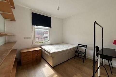 House share to rent, Litchfield Gardens, London NW10